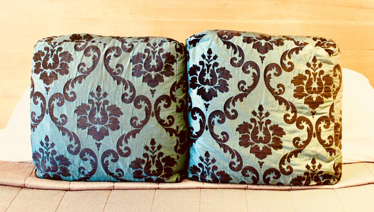 Hotel The Nautilus Napier Exterior foto A pair of cushions