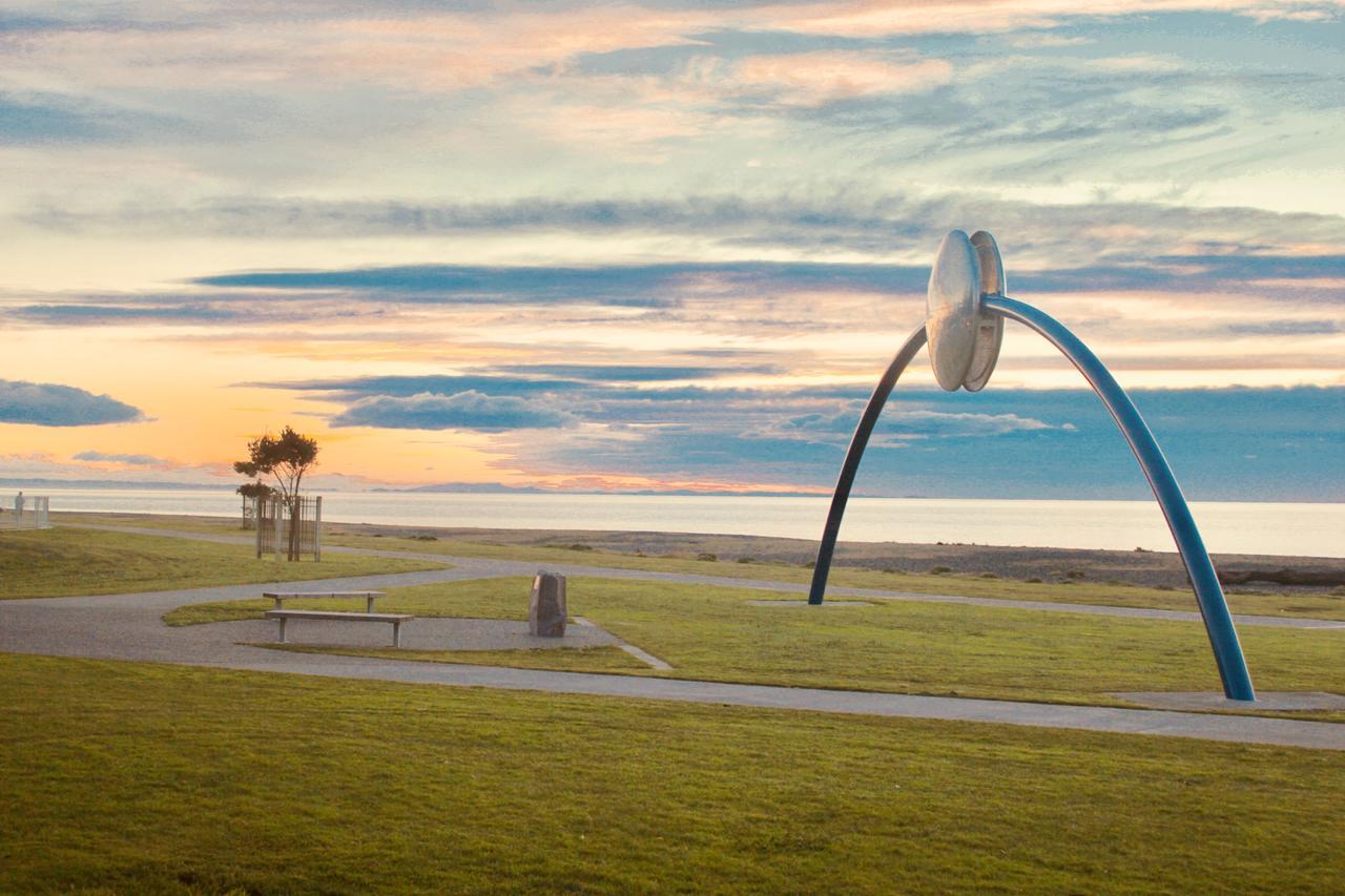 Hotel The Nautilus Napier Exterior foto The Whalebone Arch